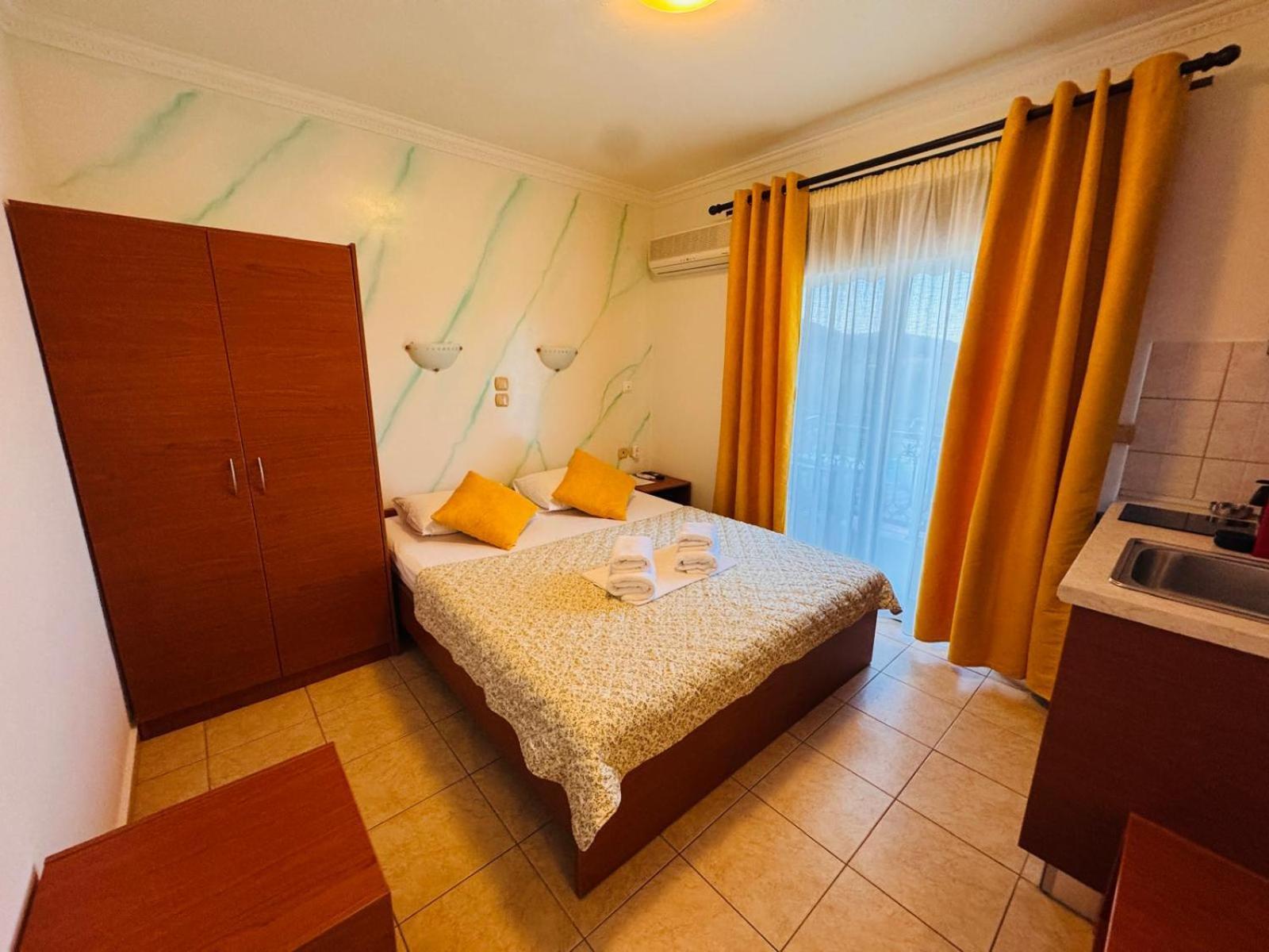 Anassa Deluxe Apartments & Studios Skala Potamia  Extérieur photo